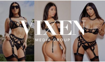 Vixen Media Group Signs Violet Myers to Exclusive Contract
